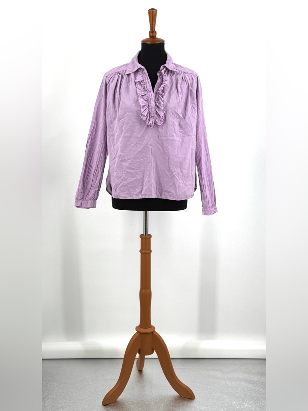 A Shirt Thing Celine Cabo Ruffled V-Neck Blouse in Lilac Size S